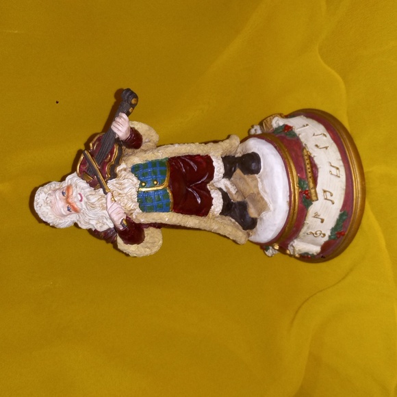 Musical Santa figurine - Picture 1 of 4